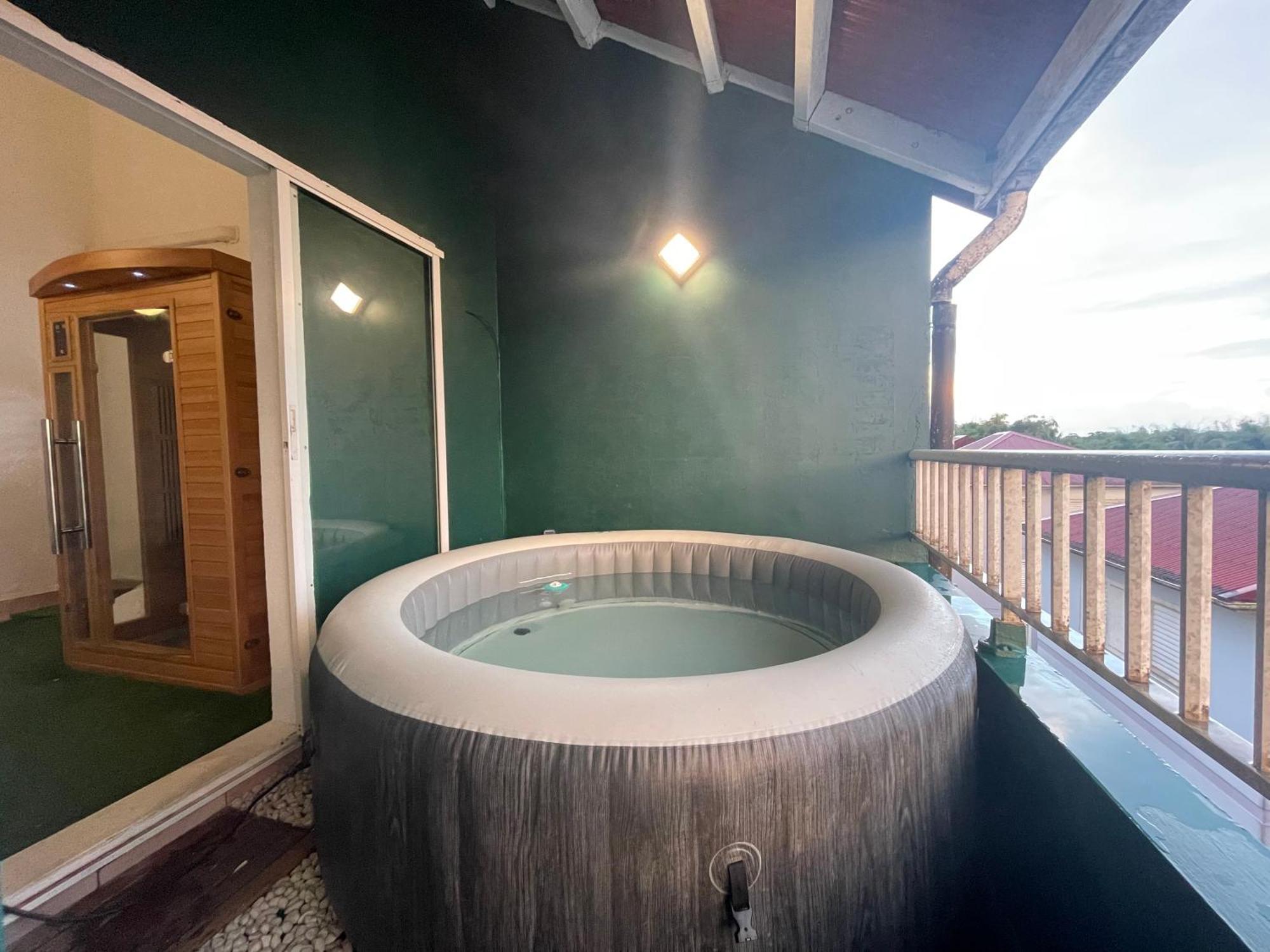 Appart Spa 20 Min Port Croisiere Et Aeroport 圣罗斯 外观 照片